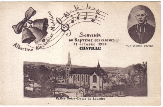 Carte souvenir du baptme des trois grosses cloches, aprs la construction du clocher principal. CPA spia 1931.