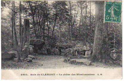 Une autre vue des pierres leves du bois de Meudon. (coll. part.)