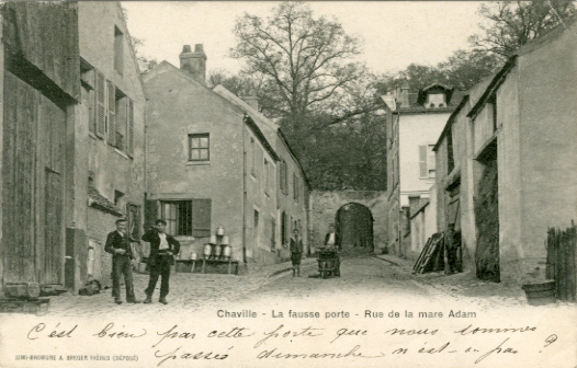 La fausse porte - Rue de la mare Adam. CPA Simi-bromure A. Breger Frres (dpos). Carte circule le 24 mai 1904. (coll. part.)