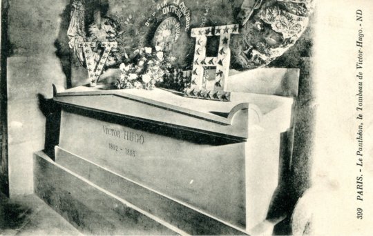 Tombeau de Victor Hugo au Panthon.