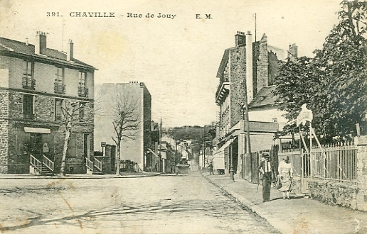 La rue de Jouy  la hauteur de la place de Verdun et du restaurant Valroff ( droite) (coll. part.)