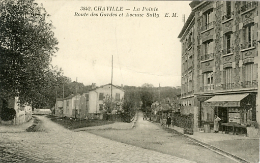 L’entre du pav des Gardes,  droite l’entre du Parc Fourchon. CPA circule le 18 juillet 1930  (coll. part.)