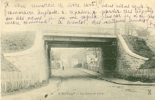 Le pont ferroviaire de la route de Jouy. CPA  dition EFS collection Viroflay n°9, circule le 30/09/1907, dos blanc (collection particulire)