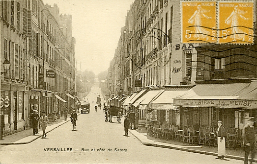 Angle de la rue de Satory avec l’avenue de Sceaux, prs du chteau. CPA E. Malcuit non circule. (coll. part.)