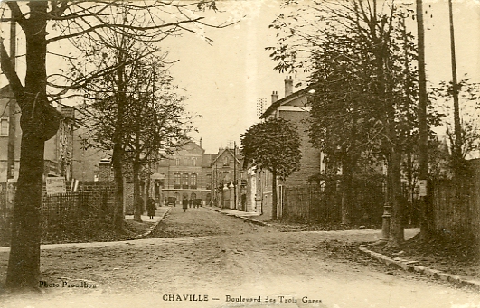 Bd des Trois Gares, avec la gare de Chaville-Vlizy au fond. (coll. part.)