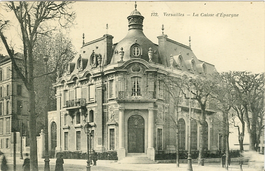 L’immeuble de la caisse d’Epargne, boulevard de la Reine.