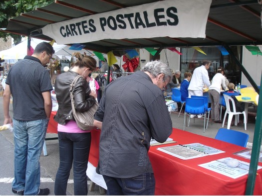 Des visiteurs attentifs. (clich J. Larour)