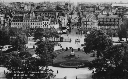 Jardins de l’Htel de Ville et rue de Paris