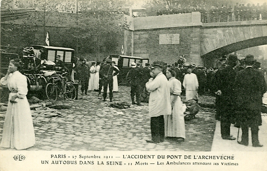 L’accident d’omnibus du 27 septembre 1911. E. Le Deley, imprimeur-diteur  Paris. Carte n’ayant pas circul .