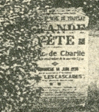 Dtail de la faade de St Paul. Affiche annonant une grande fte avec vente de charit.