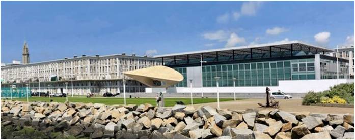 Le front de mer et le muse Malraux (inaugur en 1961)