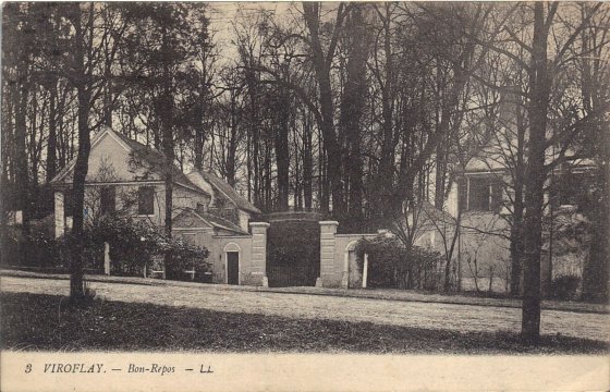 Vue du porche d’entre de Bon Repos sur l’avenue de Versailles. Les dtails des immeubles et du porche sont mieux rendus. LL  n° 3  Lvy Fils et Cie Paris. CPA circule le 22/7/1922. Coll. part.