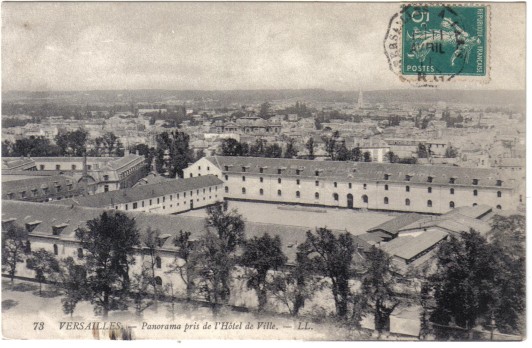 Caserne Borgnis-Desbordes. Vue prise du haut de l’Htel de Ville.