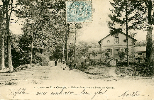 La maison forestire de Chaville, en bordure de la route des Gardes. CPA circule.