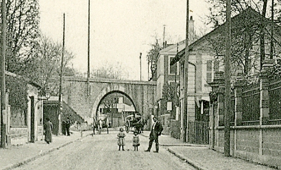 On voit bien la forme originale du pont sur cet agrandissement.