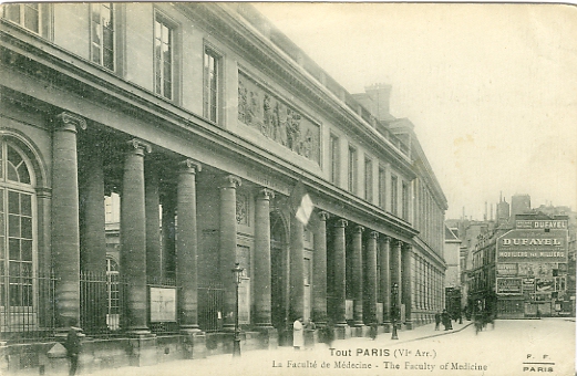 Faade d’entre sur la cour d’honneur de la Facult de Mdecine, rue de l’Ecole de Mdecine. Toujours utilis, ce btiment abrite le sige de l’universit Ren Descartes (Paris V).