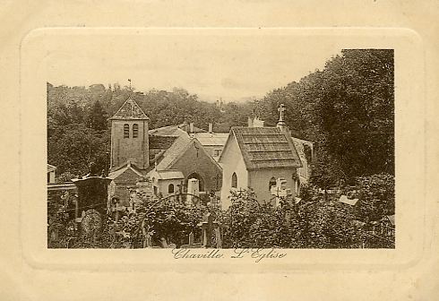 Eglise vue depuis le cimetire, au premier plan. On distingue dans le lointain la villa Boidinire. CPA gaufre. Coll. part.