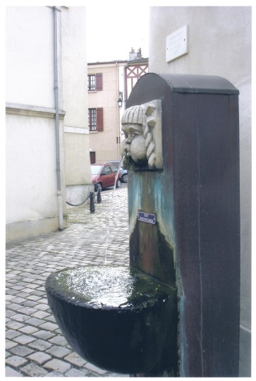 Fontaine. Cliché L. Laborczy 2011