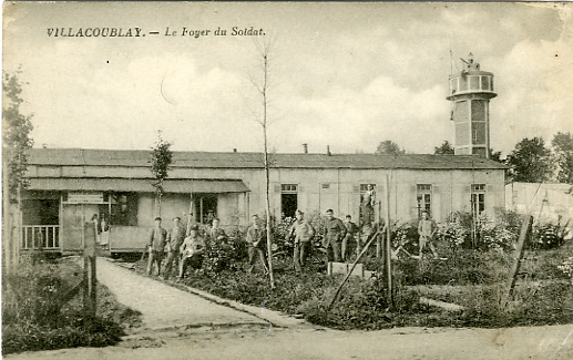 Bâtiment du foyer du Soldat sur la base aérienne de Villacoublay. (coll part.) Bâtiment du foyer du Soldat sur la base aérienne de Villacoublay. (coll part.)