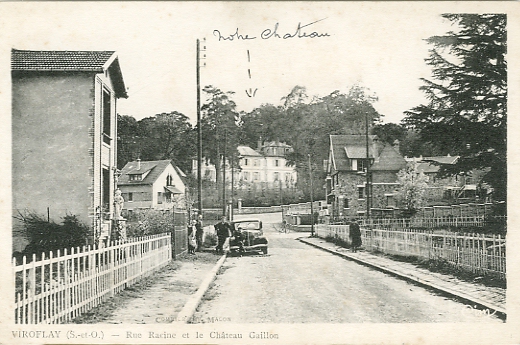 Dans les annes 20, le bas de la rue Molire commence  se border de pavillons. En haut, le chteau Gaillon domine le village. Un territorial qui y est cantonn (voir tmoignage) a mis la mention 