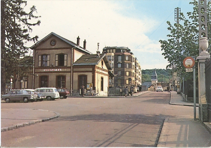 La gare Rive Gauche et la place dans les années 60 (coll. part.) La gare Rive Gauche et la place dans les années 60 (coll. part.)