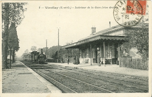 Entre en gare rive droite du train de Paris. (coll. part.)