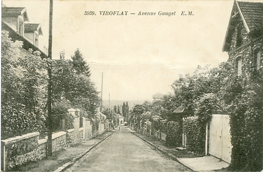 Perspective de l’avenue Gaug, du nom du propritaire des terrains o a t creuse cette voie qui descend vers la gare RD. Carte Malcuit n° 3939, circule le 9 juin 1939. (coll. part.)