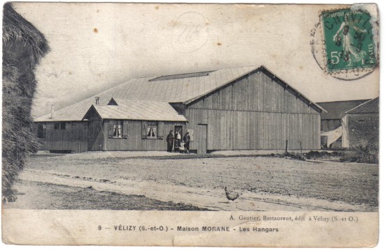 Les hangars MORANE. CPA circule. Coll. part.