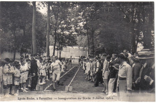 Compétition organisée pour l’inauguration du stade. Ici le saut en longueur. Coll. part. Compétition organisée pour l’inauguration du stade. Ici le saut en longueur. Coll. part.