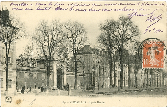 Vue large sur la faade du lyce, avenue de Saint-Cloud. Carte n° 189, ayant circul le 10/12/1910. Noter le graphisme Xbre pour dcembre. On avait aussi 7bre, 8bre, 9bre ou IXbre pour les autres mois.