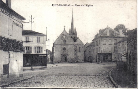 Place du Village et l’glise. Coll. part.