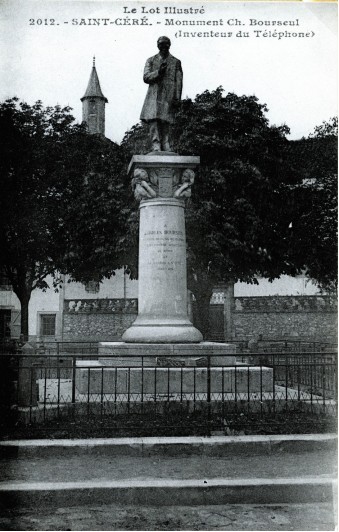 Autre vue du monument rig  la mmoire de Charles Bourseul..