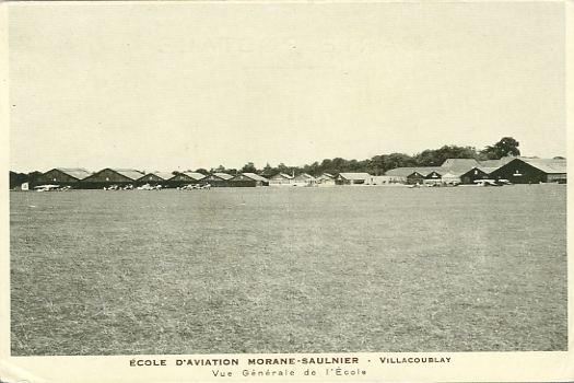 L’école de pilotage Morane-Saulnier à Villacoublay (coll. part.) L’école de pilotage Morane-Saulnier à Villacoublay (coll. part.)