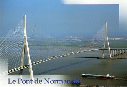 Le pont de Normandie. Enjambe la Seine entre Le Havre et Honfleur, longueur 2141m, porte centrale 856m (record mondial), hauteur des pylones 215m, tablier suspendu  60m. CPM non circule, Ed. Normandes Le Gobey, Caen n° 41531 (coll. part.)