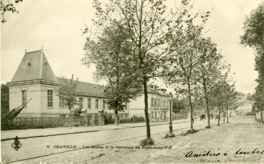 L’école vue de la route nationale. L’école vue de la route nationale.