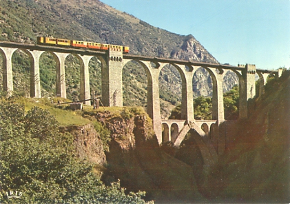 Le petit train jaune des Pyrnes Orientales.