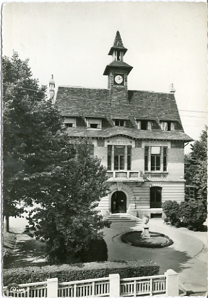 La Poste dans les annes 50. CPSM bord dentel (coll. part.)