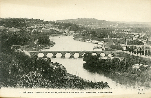 Panorama sur le pont de Svres, la Seine et les coteaux de Suresnes, Saint Cloud et le mont Valrien. CPA