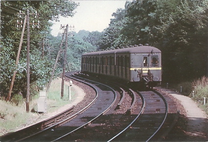 Rame Standard Z1500  4 lments arrivant  St Nom la Breteche (ligne St Lazare St Nom par Louveciennes). Clich Philippe Brenet. Editeur AL, Laval. non circule, non date(coll. pers.)