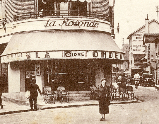 Entre de la Rotonde, place de Verdun. L’introduction du PMU en fera un point trs actif les dimanches.