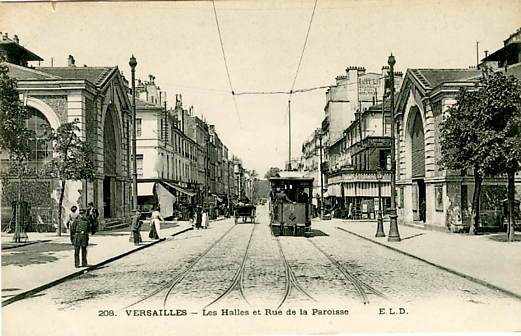 Un tramway au voisinage des Halles.