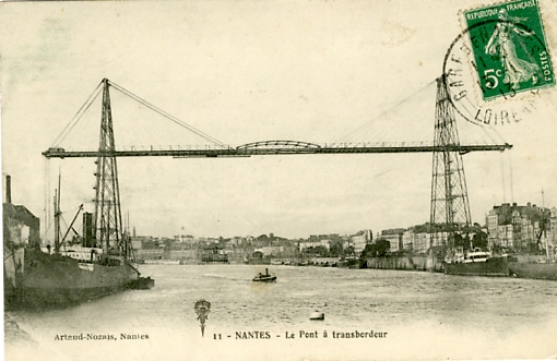 Vue gnrale du transbordeur sur la Loire,  Nantes.