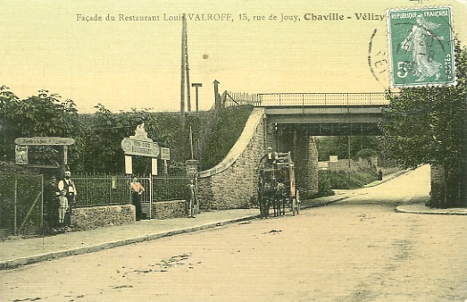 Le restaurant Valroff, juste avant le pont du chemin de fer et la monte sur Vlizy. (coll. part.)