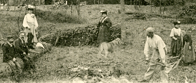 Le bucheron et sa famille ont l’honneur du clich.